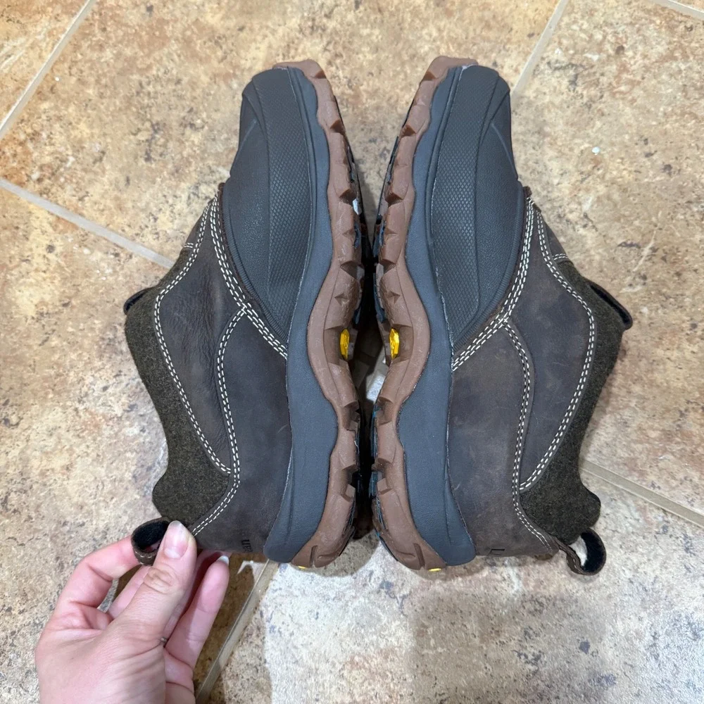 LL Bean Storm Chaser Tek 2.5 Slip On‎ Leather Duck Shoes Vibram Arctic Grip 7